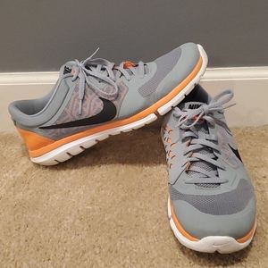 Nike flex running shoe size 10.5